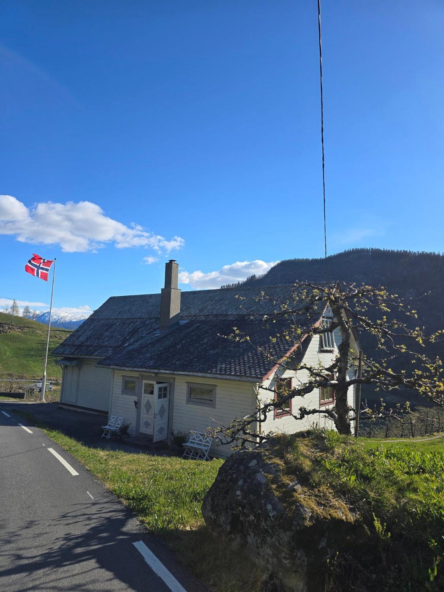 Casa Grend Hotel Kvam  Екстериор снимка